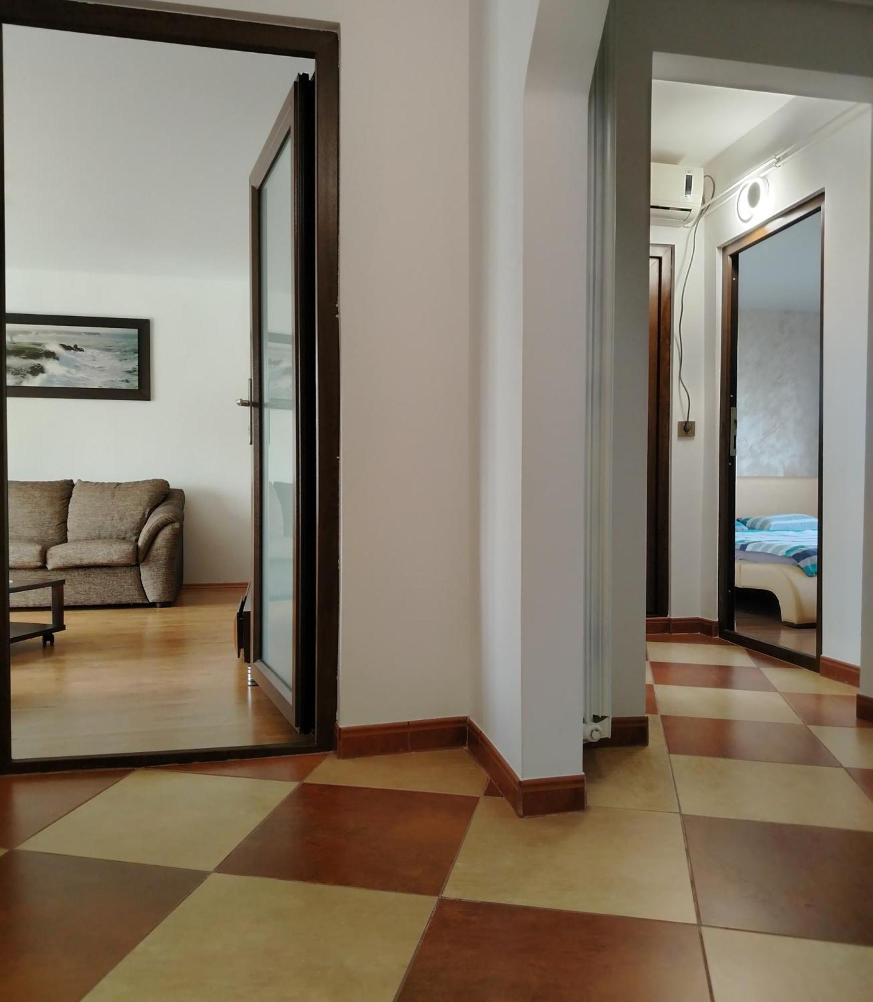Arka Apartment Craiova Extérieur photo
